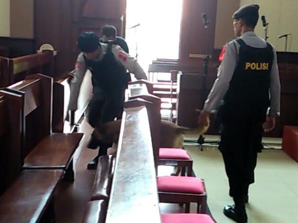 Pengamanan Gereja