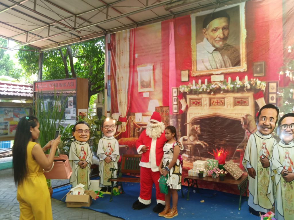 Pohon Natal Hidroponik