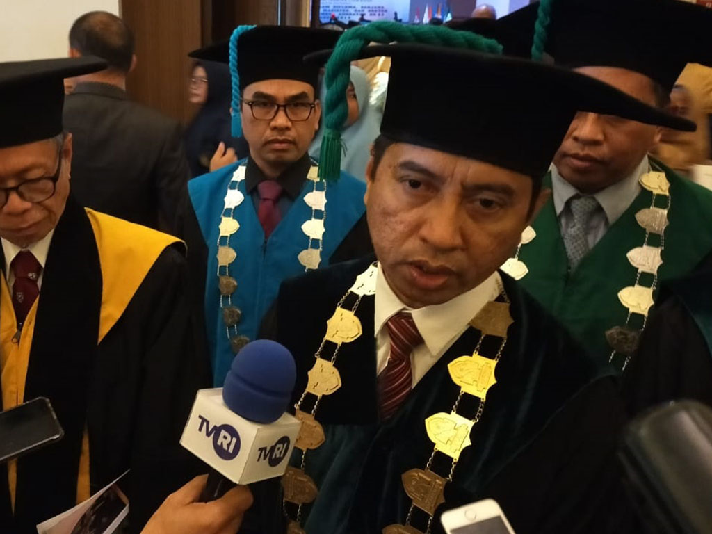 Rektor UINAM