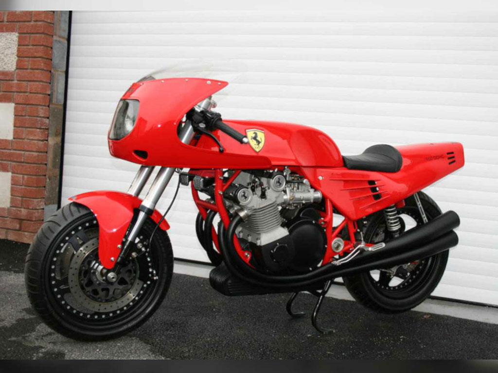 Sepeda Motor Ferrari bermesin 900cc
