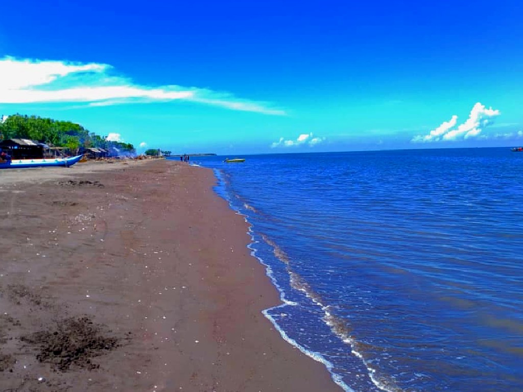Pantai Tanjung Bayang Makassar