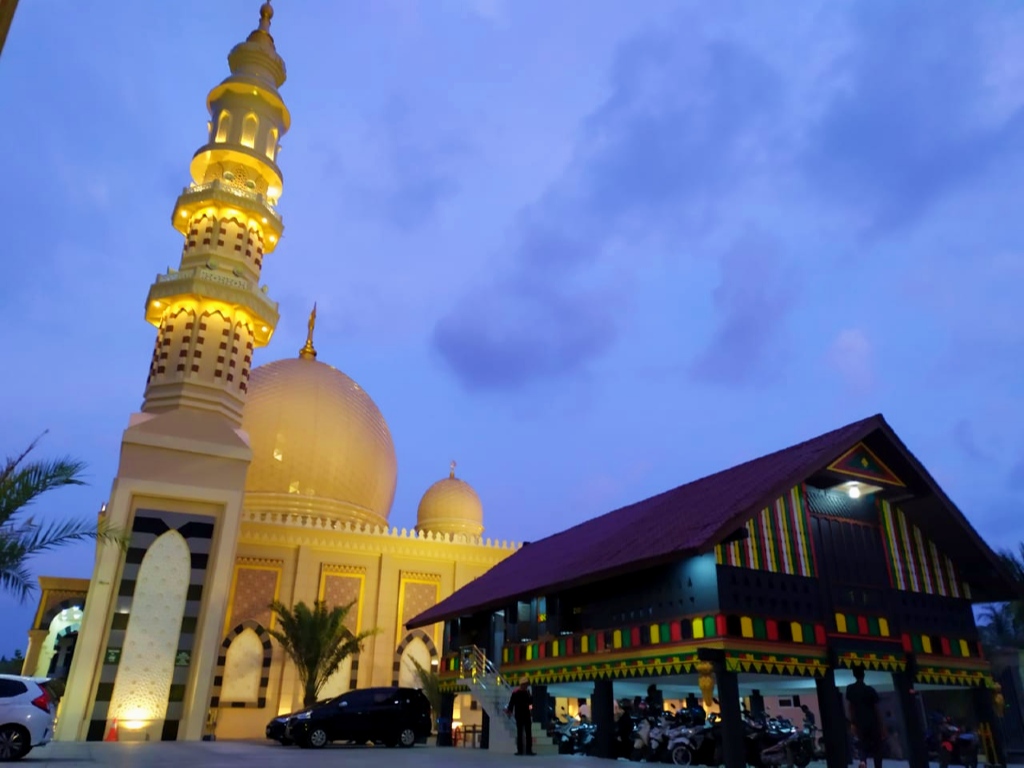Masjid Keuchik Leumik