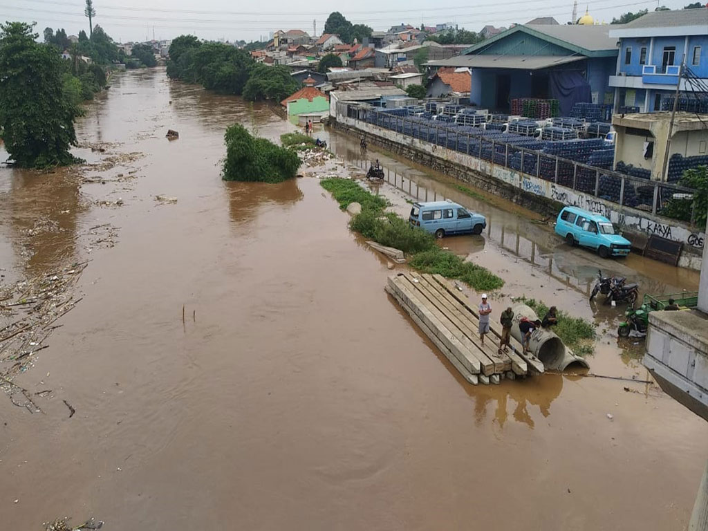 Jakarta Banjir, Anies Baswedan Anjurkan Naik Angkot | Tagar