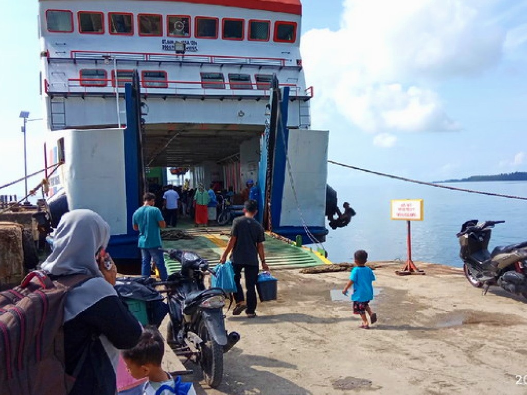 Pelabuhan Aceh Singkil