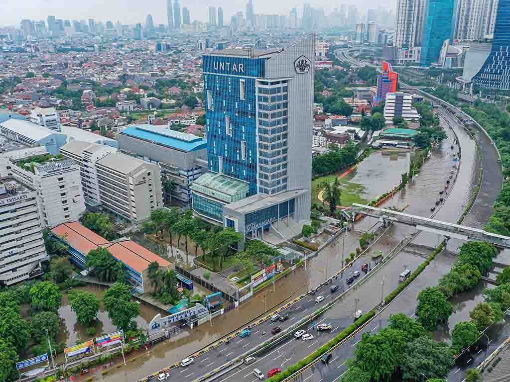 Pemprov DKI Bingung Soal Mal Minta Ganti Rugi Banjir | Tagar