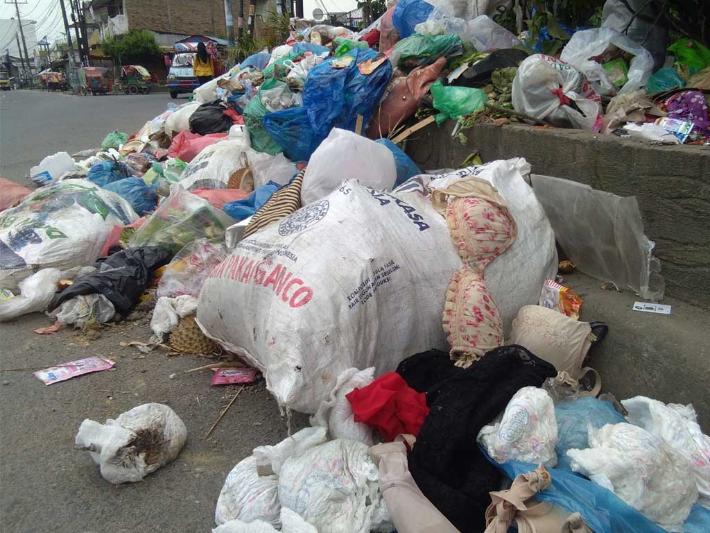 Sampah BH di Medan