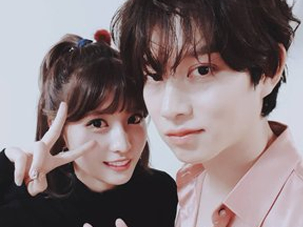 Heechul Suju dan Momo Twice