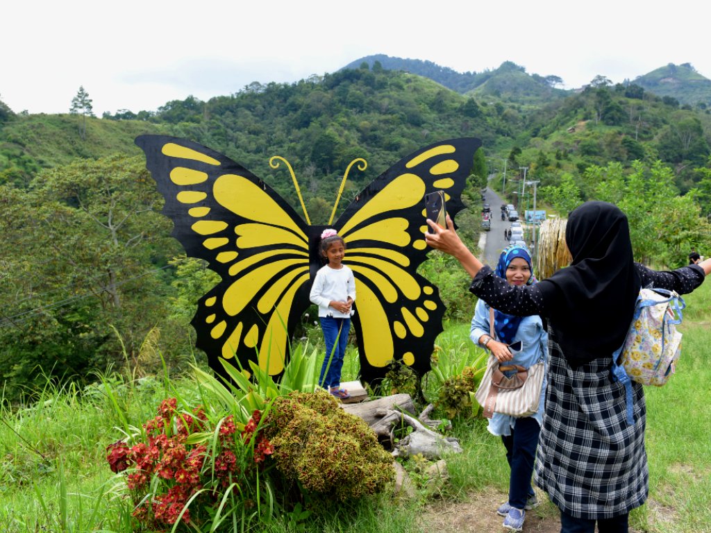 Wisata Buntul Rintis