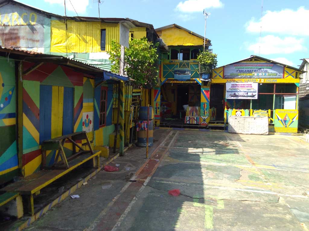 Rumah Pelangi di Medan