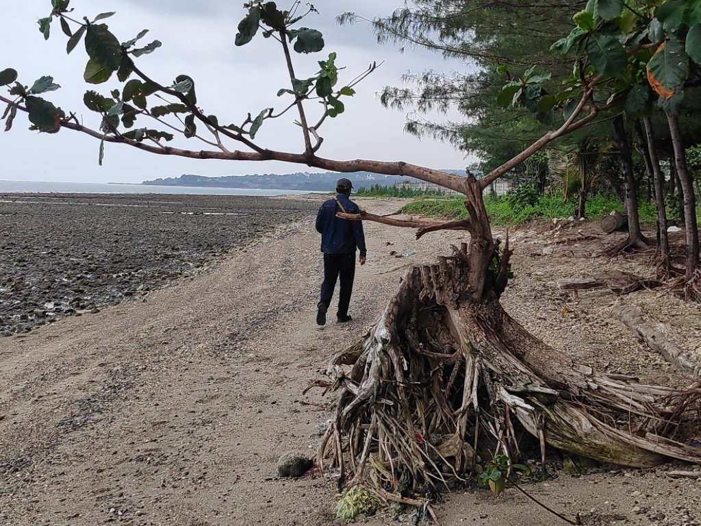 Pantai Sluke Rembang