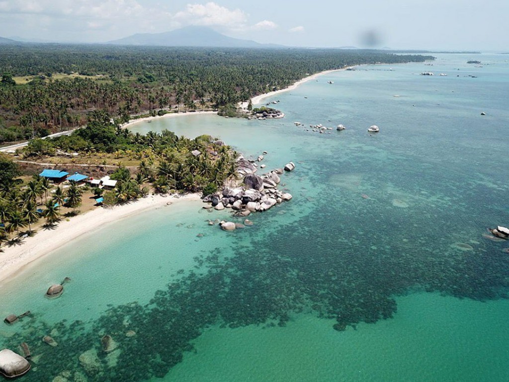 Pantai Batu Kasah di Natuna