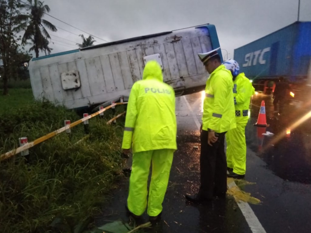 Kecelakaan Bus Tegal