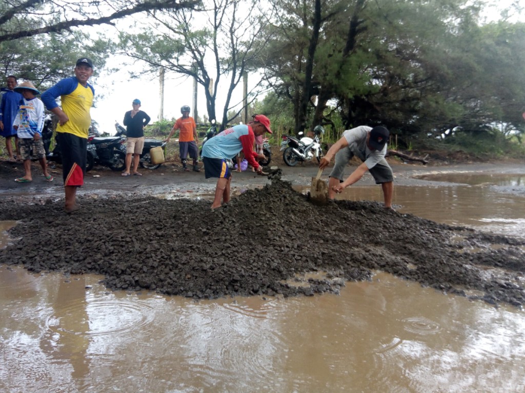 jalan rusak