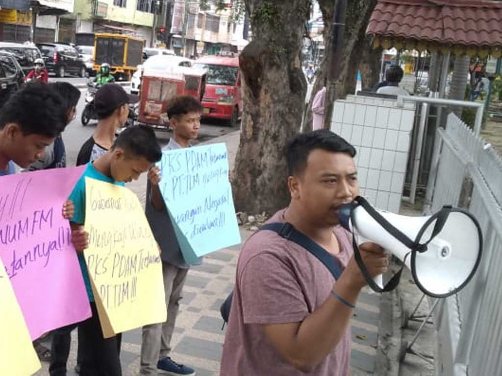 Demo PDAM Tirtanadi