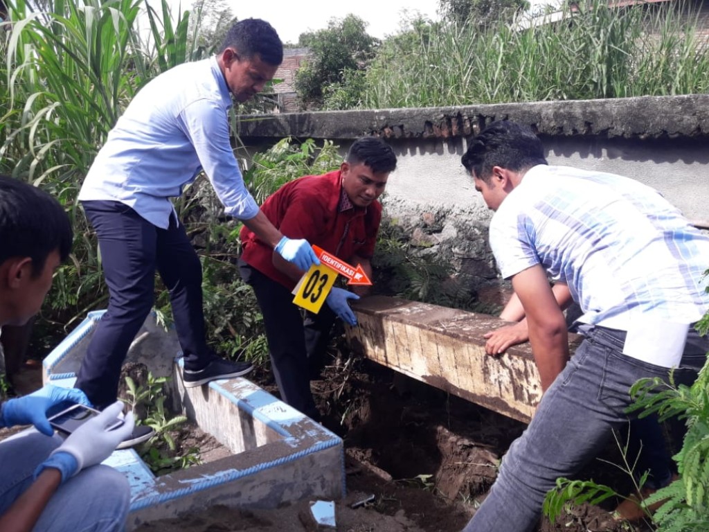 Makam Misterius Bantaeng