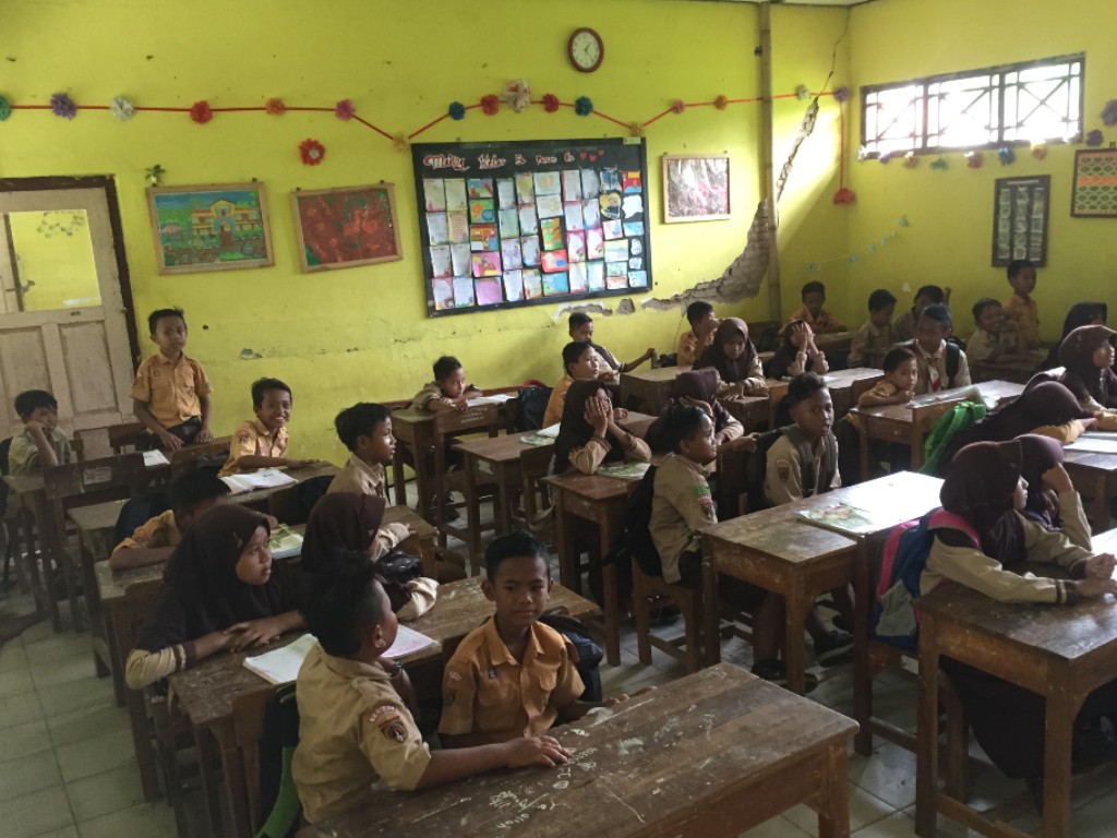 Kelas rawan ambruk di Tegal