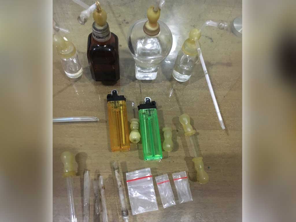 arang bukti narkotika dan alat isap sabu