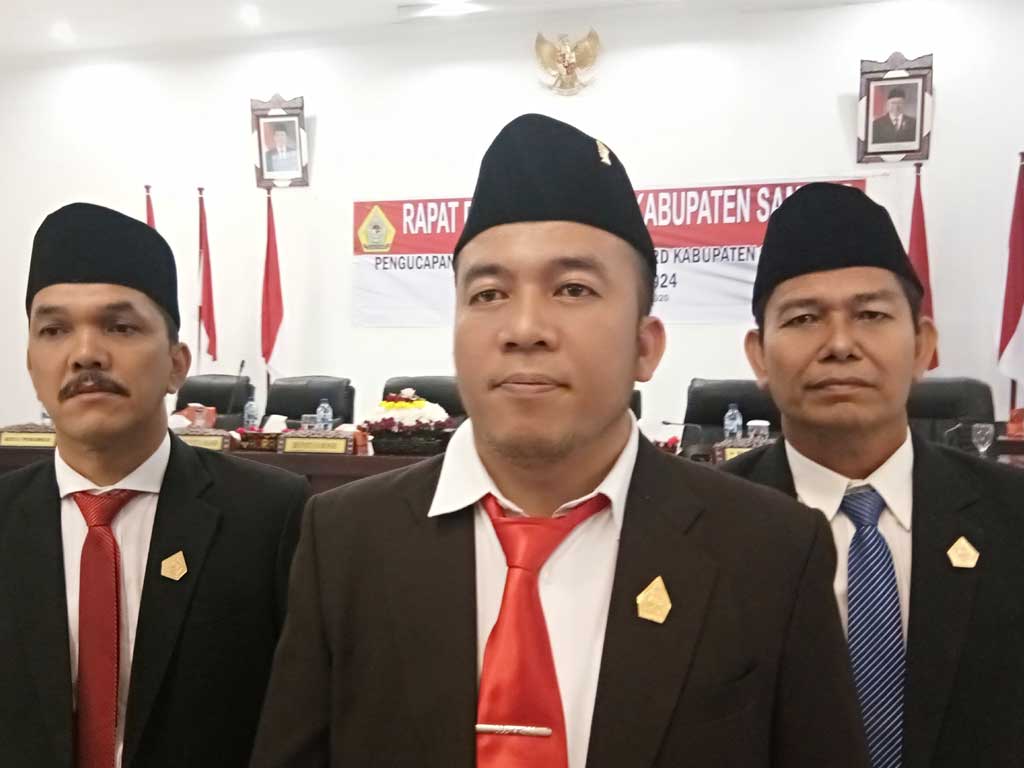 ketua dprd samosir