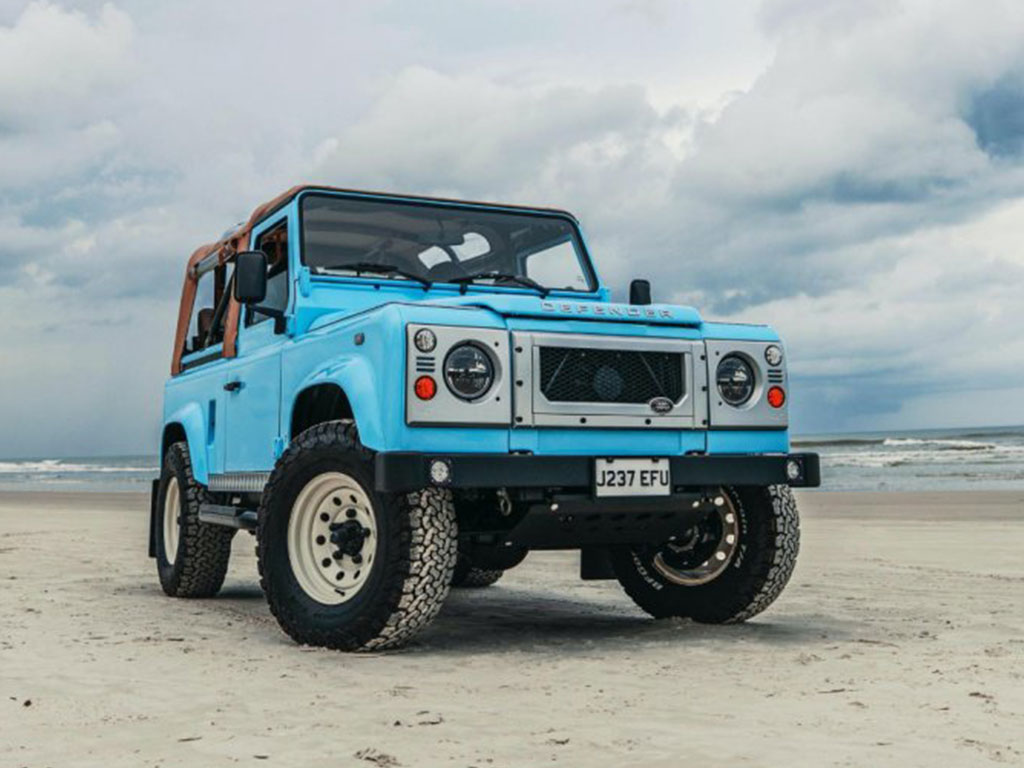 Land Rover Defender 90