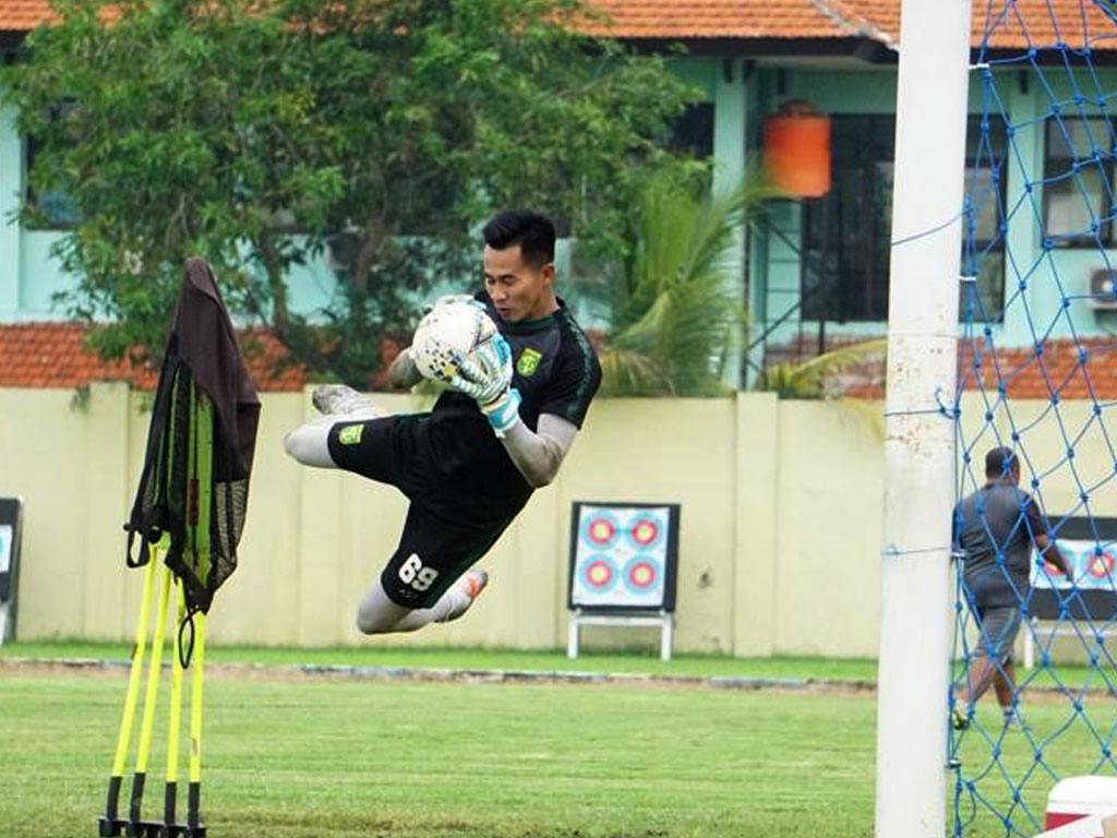 Kiper Angga Saputra