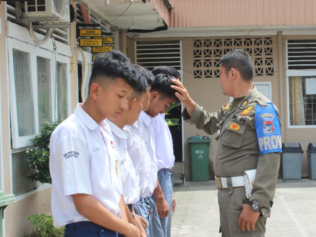 Satpol PP Padang