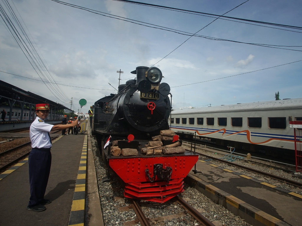 Kereta Wisata