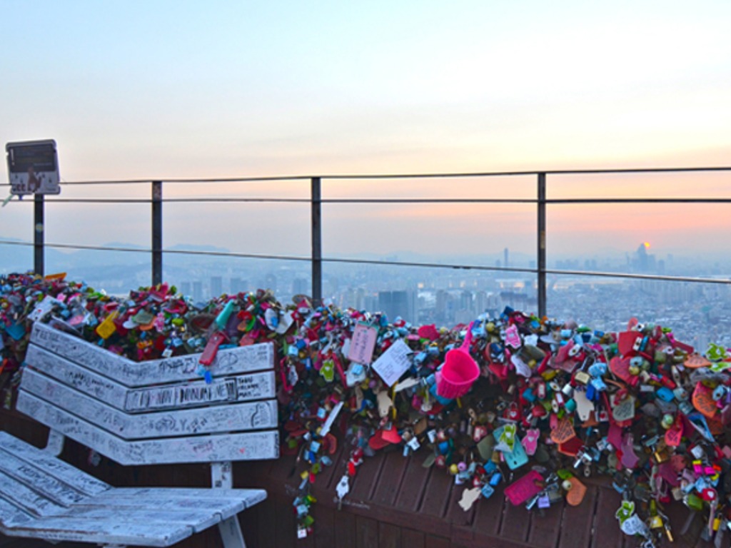 Namsan Tower, Korea Selatan