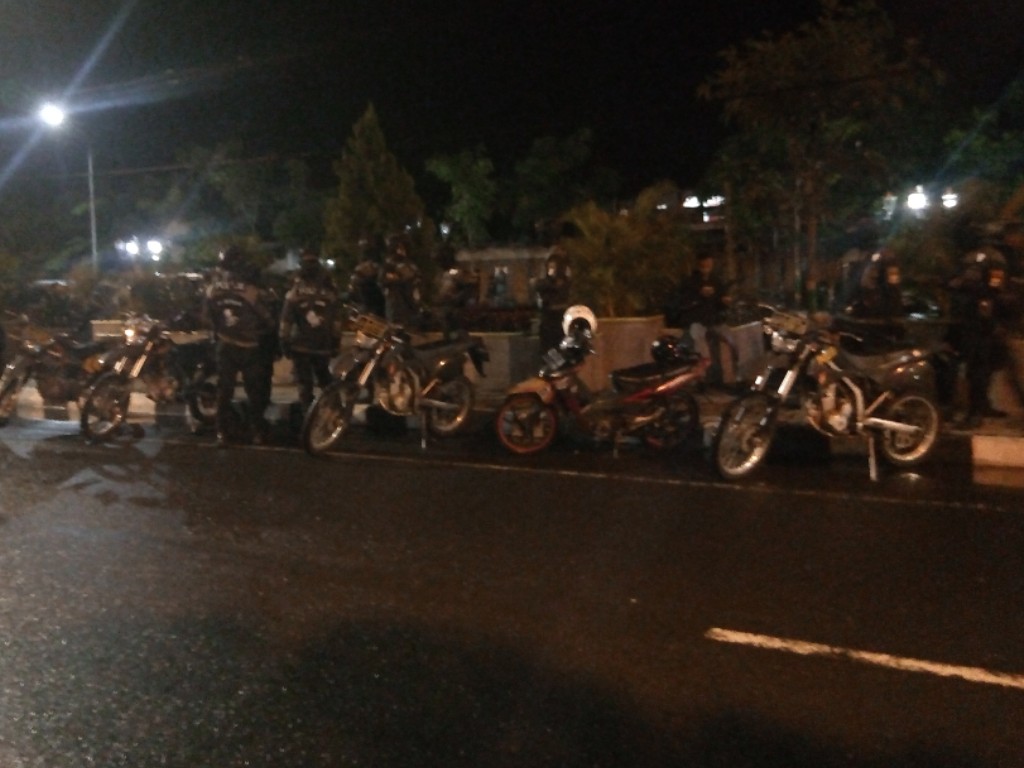 The Cops mendatangi pemuda nongkrong di Kulon Progo