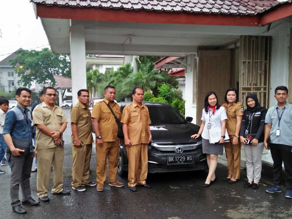 Mobil Dinas DPRD Siantar