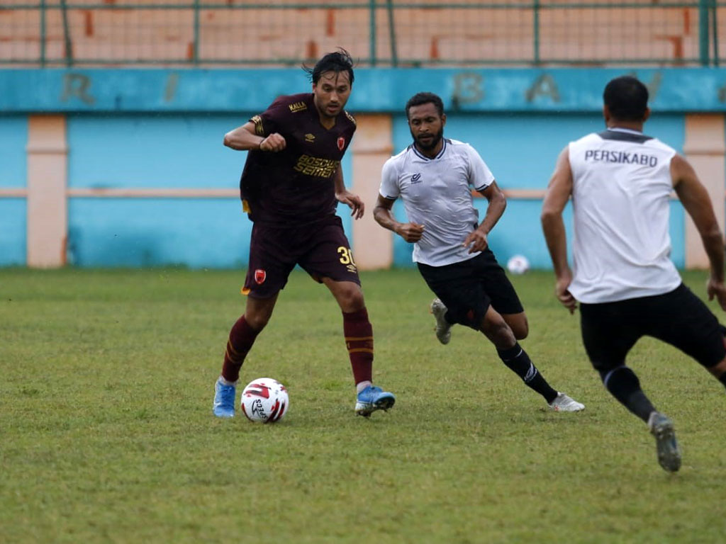 PSM Makassar vs PS Tira Persikabo