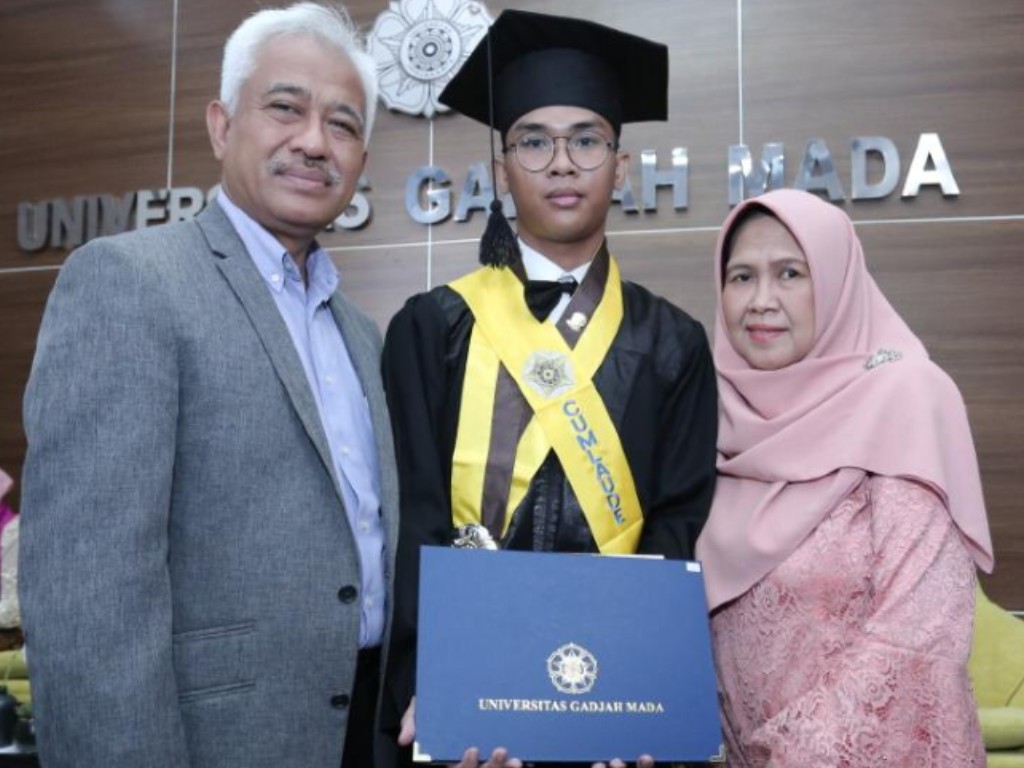 Muhammad Erwin Althaf, Sarjana Tunarungu UGM