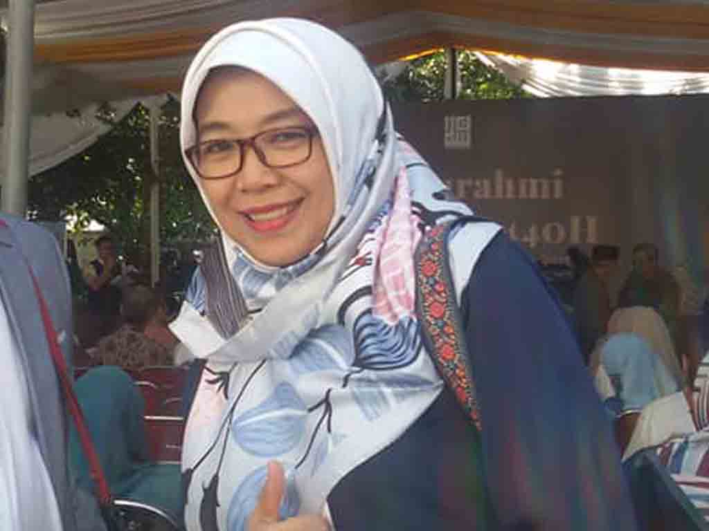 Komisioner KPAI  Sitti Hikmawatt