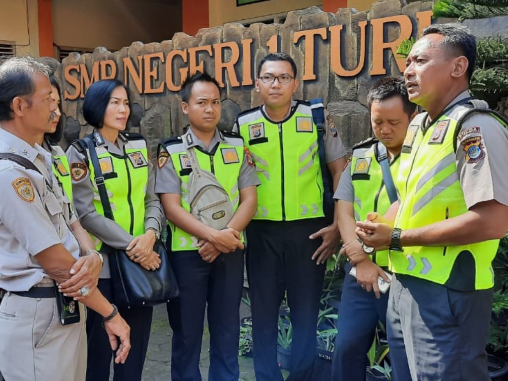 Pendampingan psikologis SMPN 1 Turi Sleman