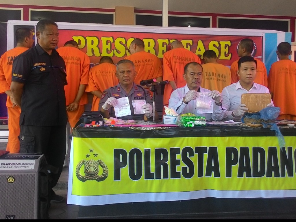 Tersangka narkoba Polresta Padang