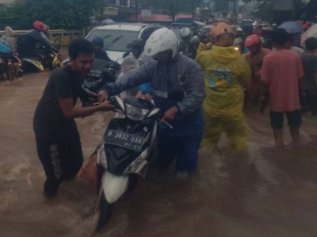 Motor Mogok Banjir