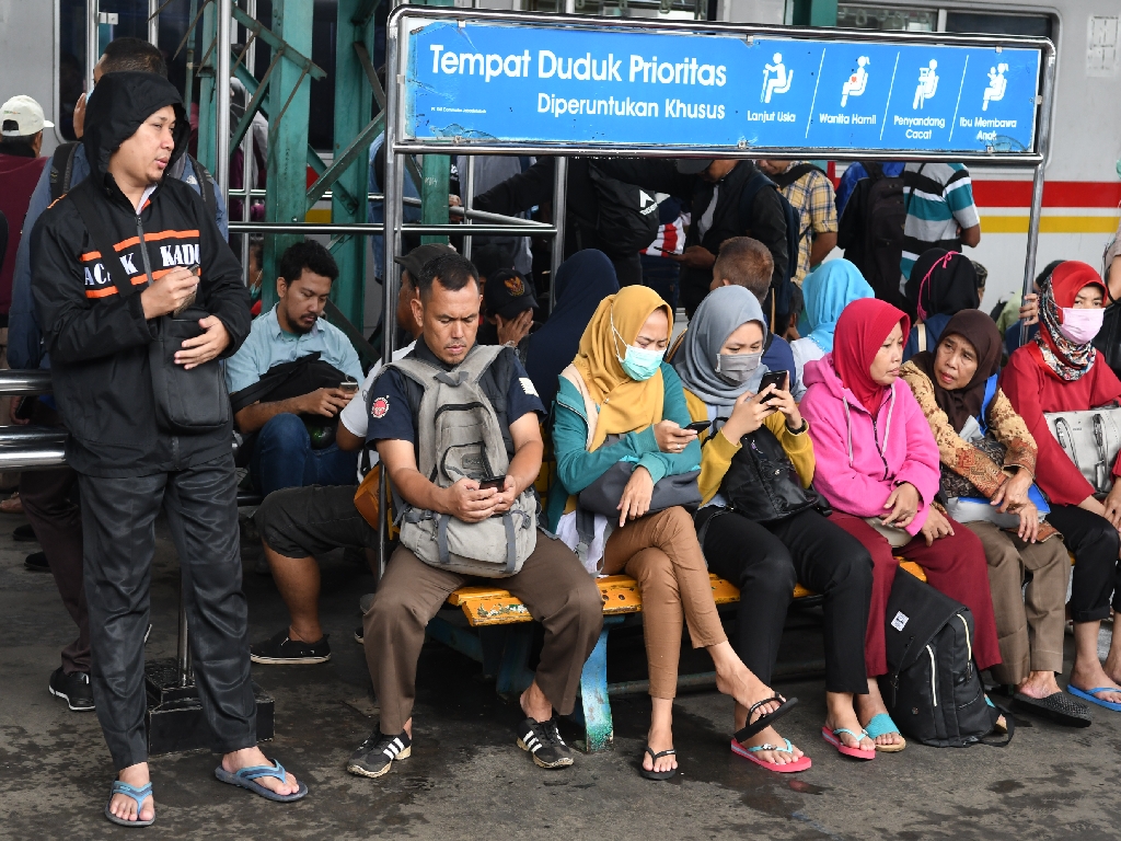 Penumpang KRL