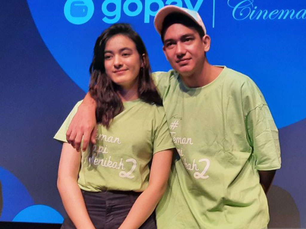 Adipati Dolken dan Mawar De Jongh