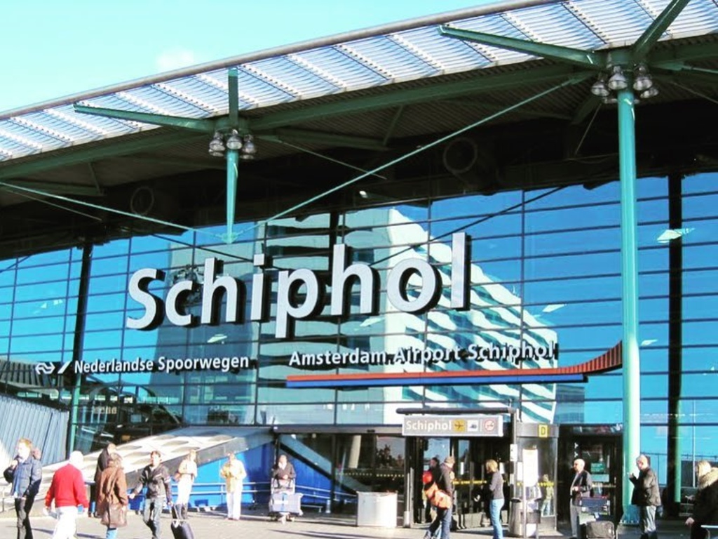 Bandara Internasional Schiphol, Belanda