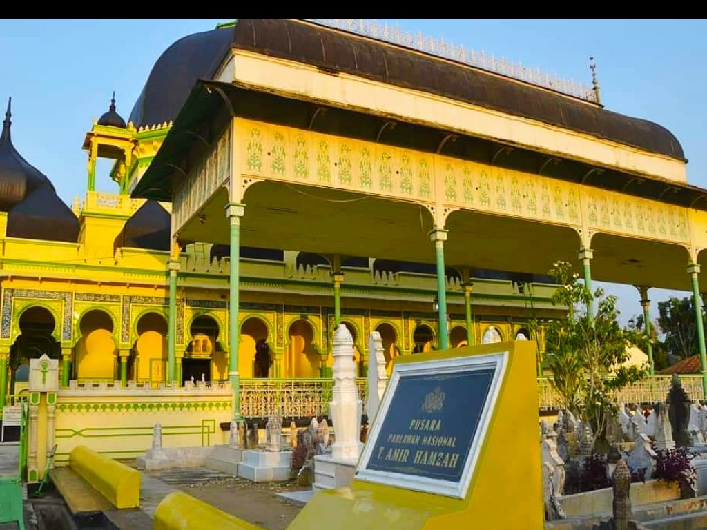 Makam Tengku Amir