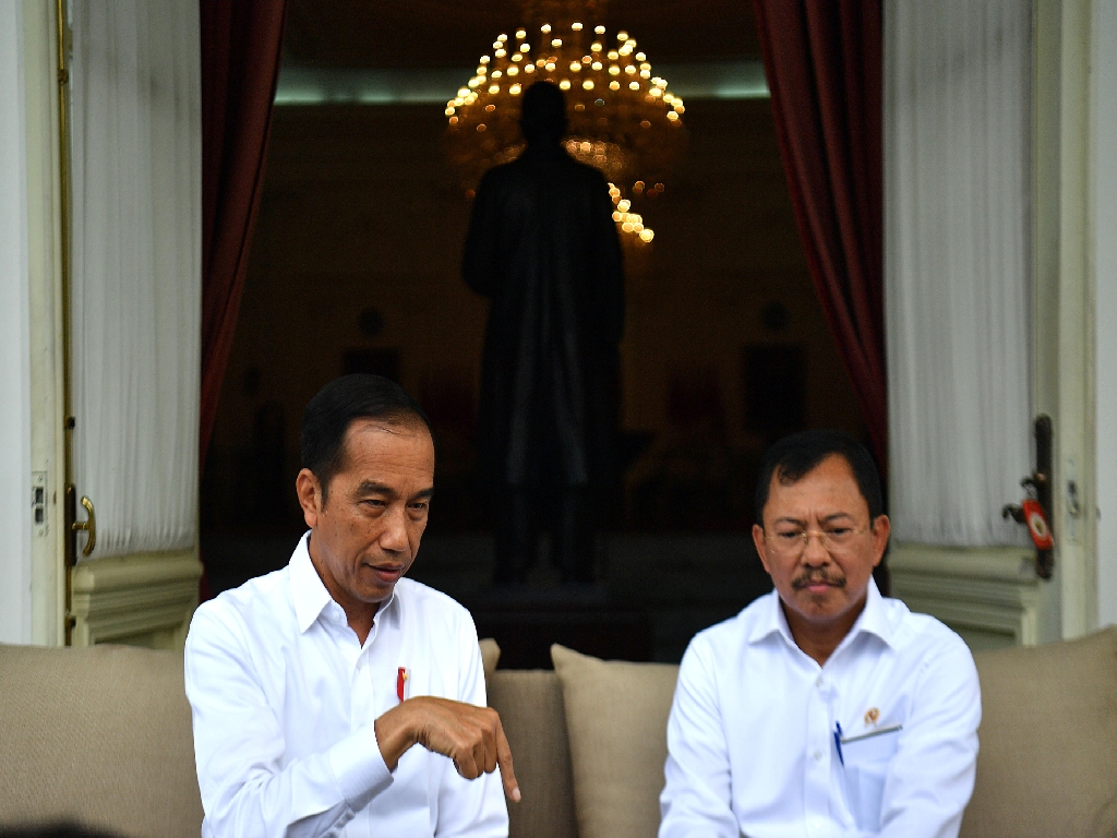 Jokowo dan Menkes Terawan Agus Putranto