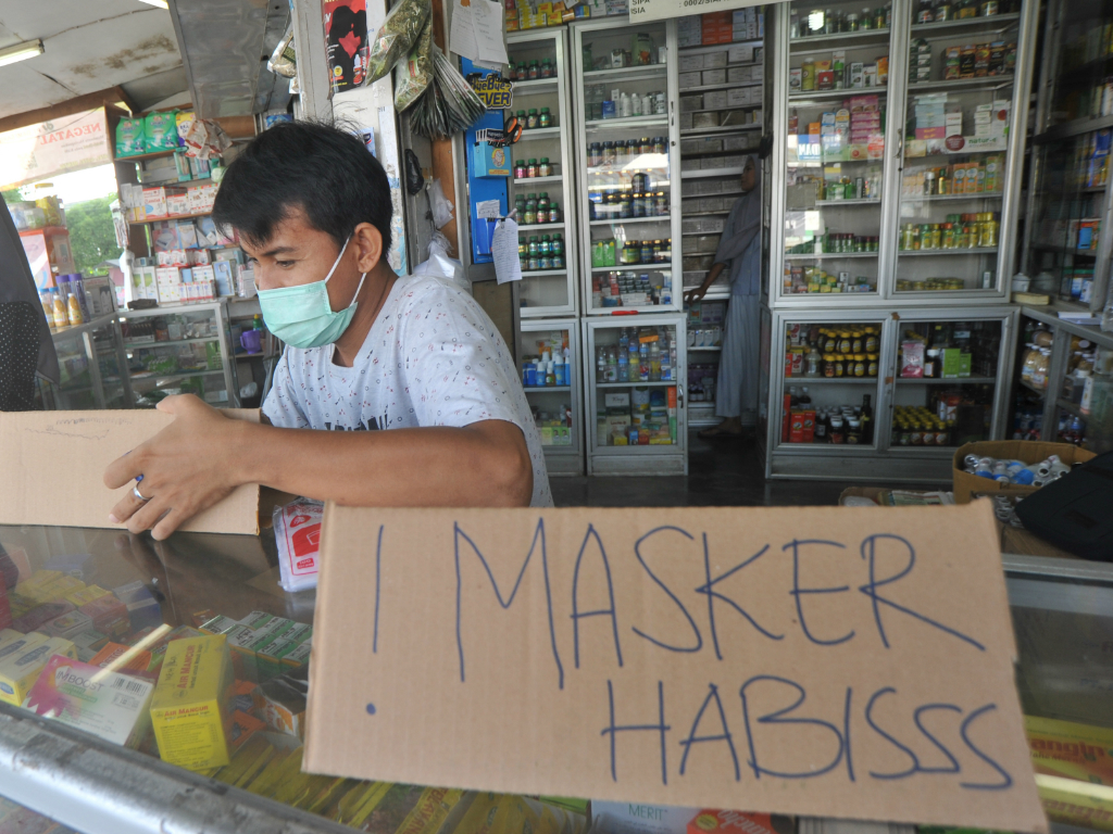 Stok Masker di Padang