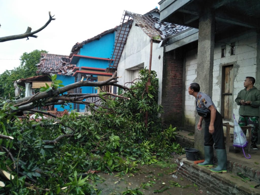 Angin kencang tegal