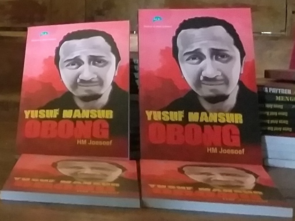 Buku berjudul Yusuf Mansur Obong