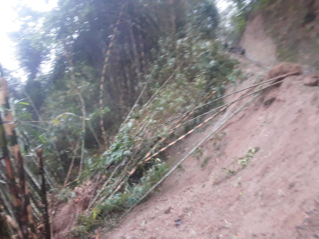 Talud ambrol di Kulon Progo