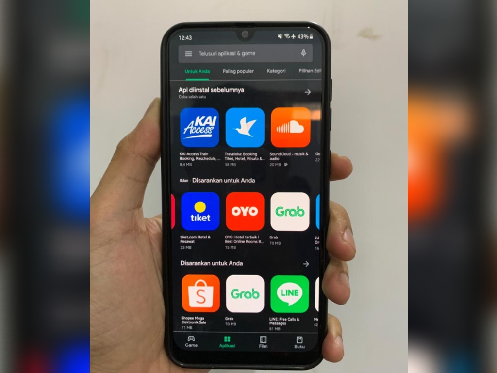 Play Store Dark Mode