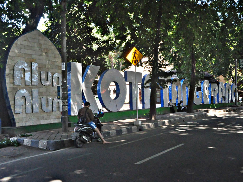 Menelusuri Wajah Baru Alun-alun Kota Tangerang