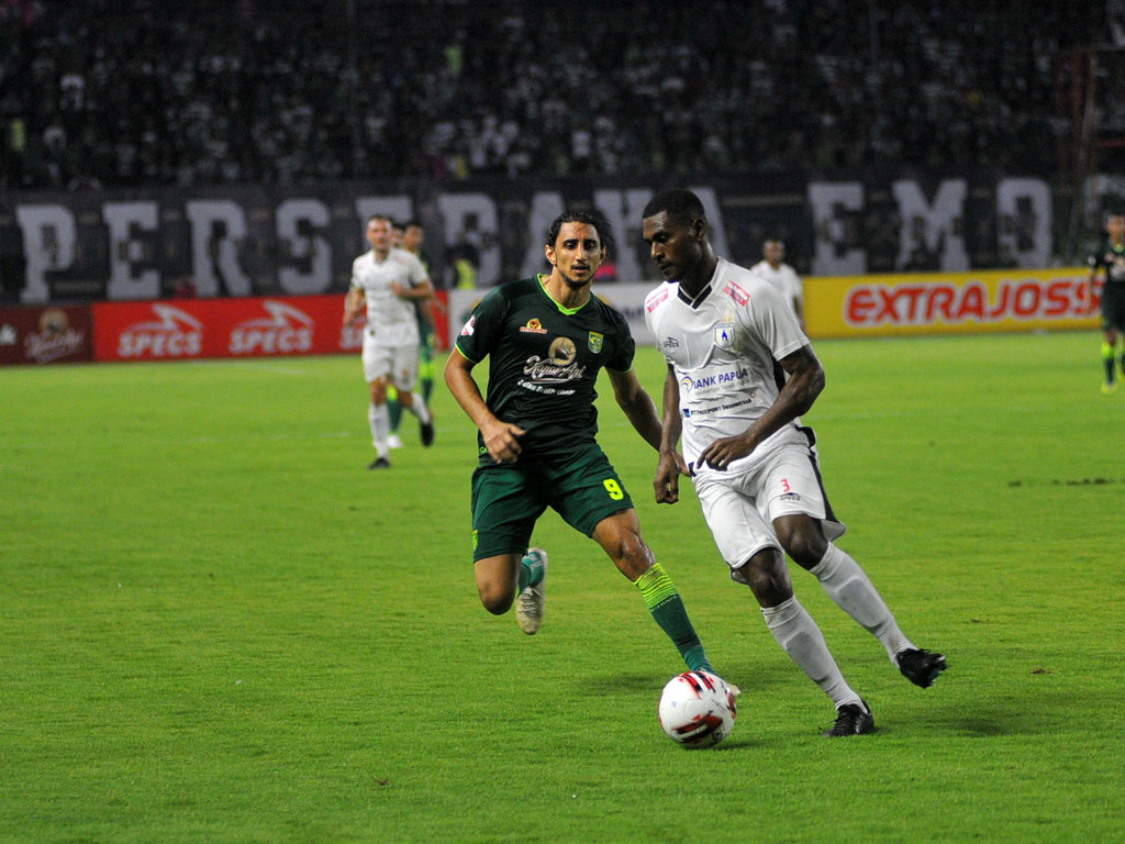 Persebaya vs Persipura