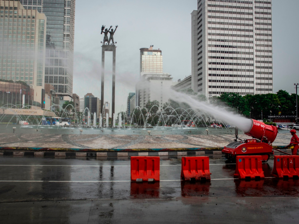 Kumpulan Meme Kocak Warganet Soal Banjir Jakarta Tagar