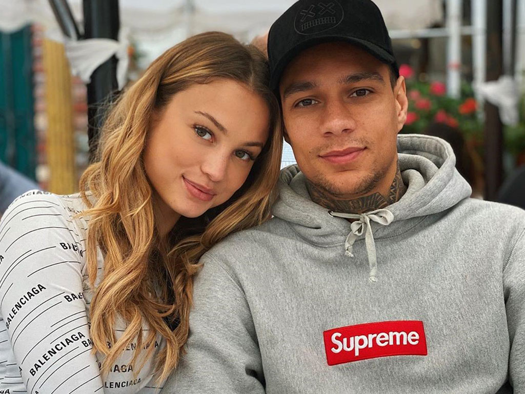 Rose Bertram dan Gregory van der Wiel