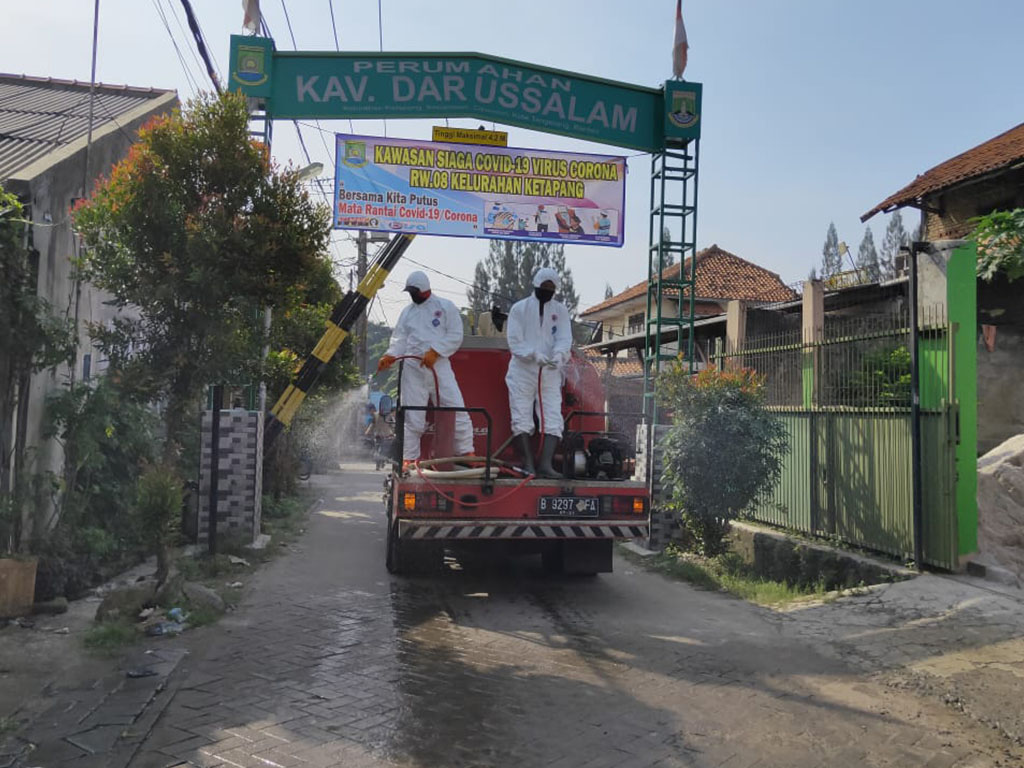 Penyemprotan Disinfektan